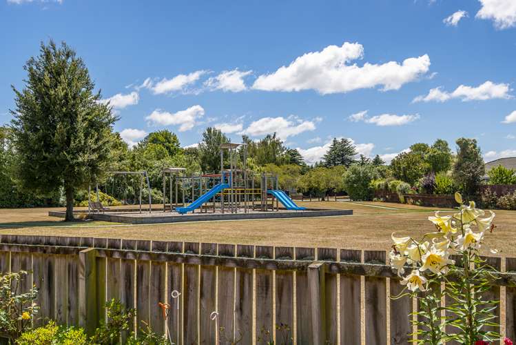 16 Devon Crescent Darfield_19