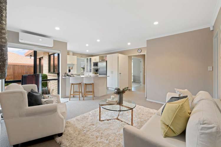 5 Newinn Crescent East Tamaki Heights_5