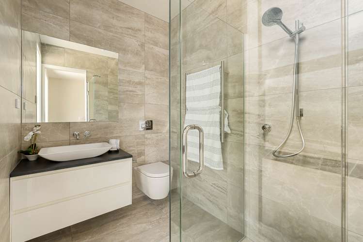 12 Falconer Rise Jacks Point_18