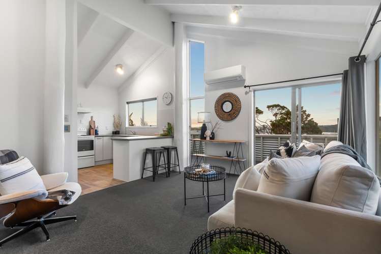 1/6 Oruamo Place Beach Haven_1