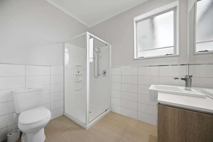 50 Mackay Drive Greenhithe_13