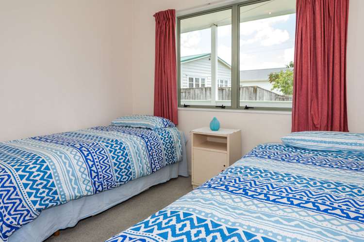 221 Ocean Road Whangamata_19