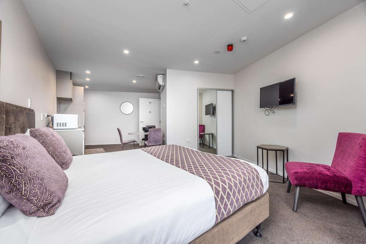 301/147 Victoria Street West_4