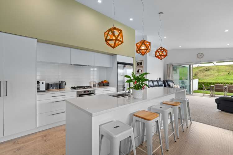 230 Ballintoy Park Drive Welcome Bay_6