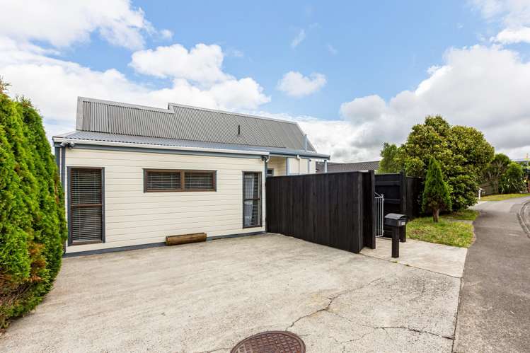 8 Dominica Crescent Grenada Village_3