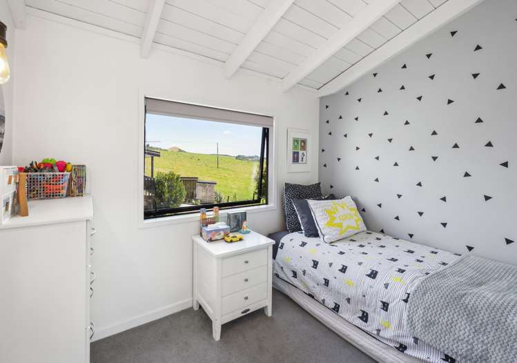 8 French Place Tihiotonga_17