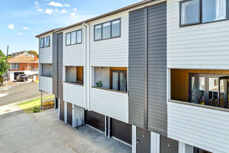 3/701 Hillsborough Road_0