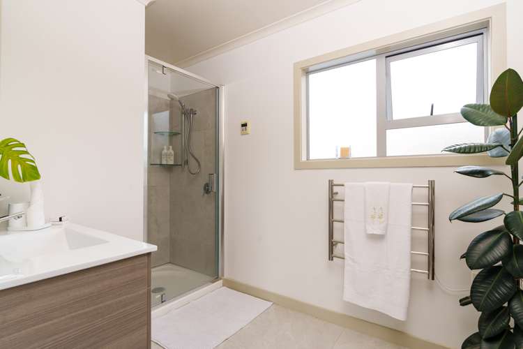 8 Edna Street Ocean View_25