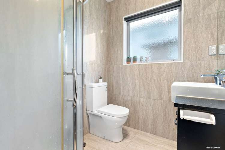 56 Charlestown Drive Flat Bush_16