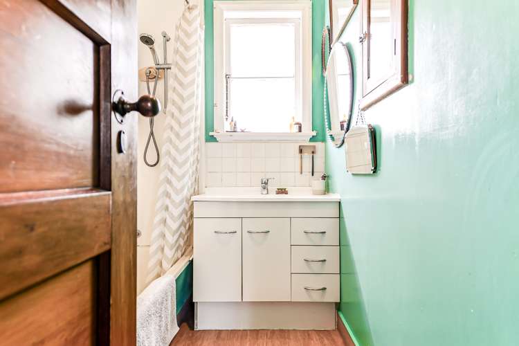 38 Plunket Terrace Hamilton East_16