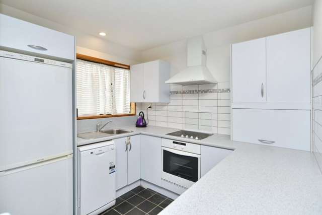 2/16 Owens Terrace Upper Riccarton_4