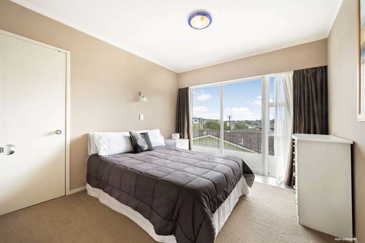 12 Letterkenny Place Blockhouse Bay_13