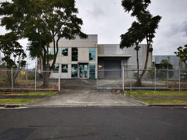 Henderson 935sqm standalone industrial