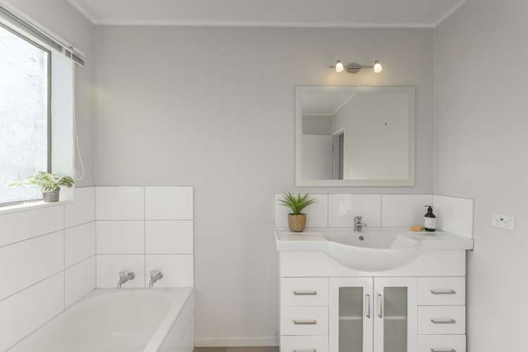 15 Rosebank Grove Waikanae_12