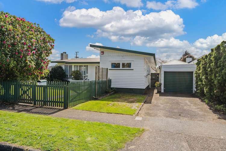 1a Lovatt Crescent Kensington_16