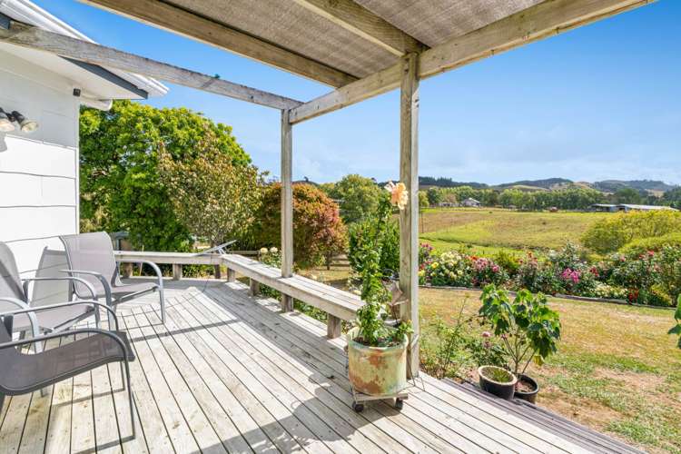 1078 West Coast Road_3