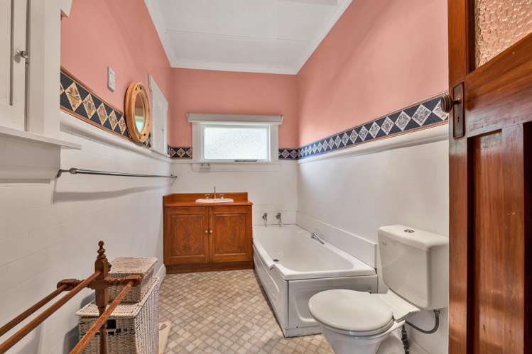 74 Swansea Road Stratford_15