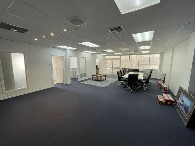 130 Broadway Newmarket_1