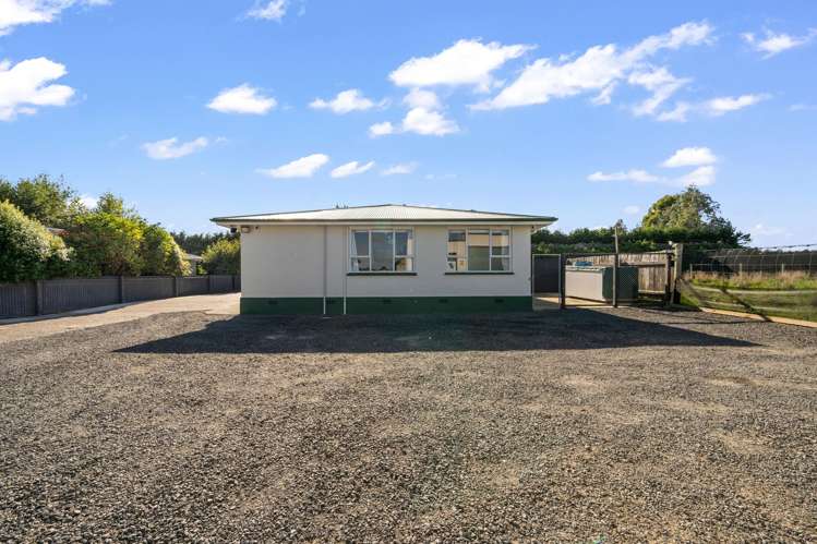 227 & 229 Bain Street Clifton_27