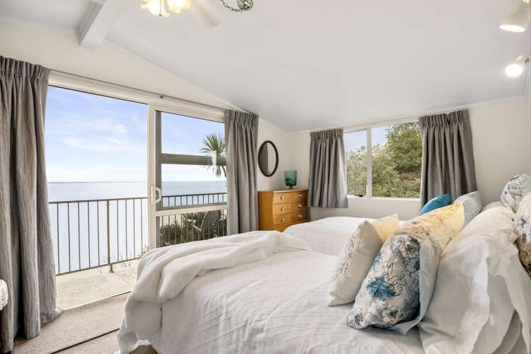 4 Crispe Road Clarks Beach_12