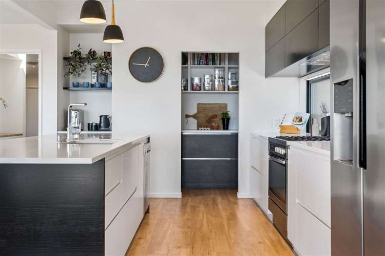 17 Drayton Drive Mount Pleasant_16