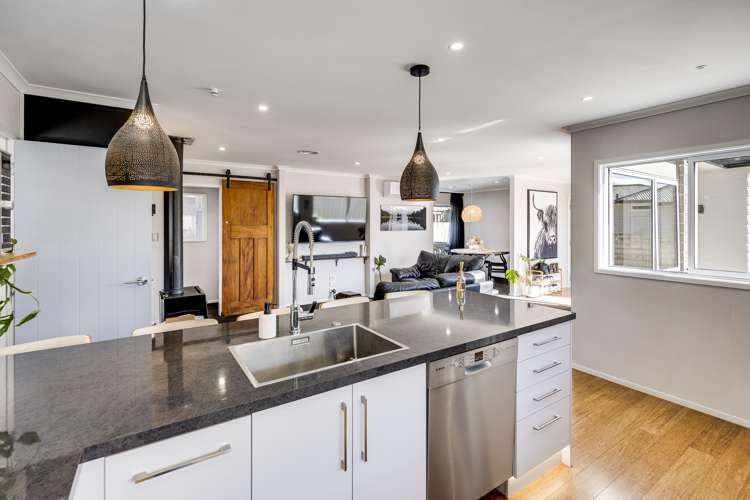 38a Warwick Crescent Taradale_6