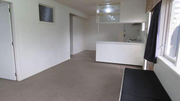 27 Tawa Street Hilltop_11