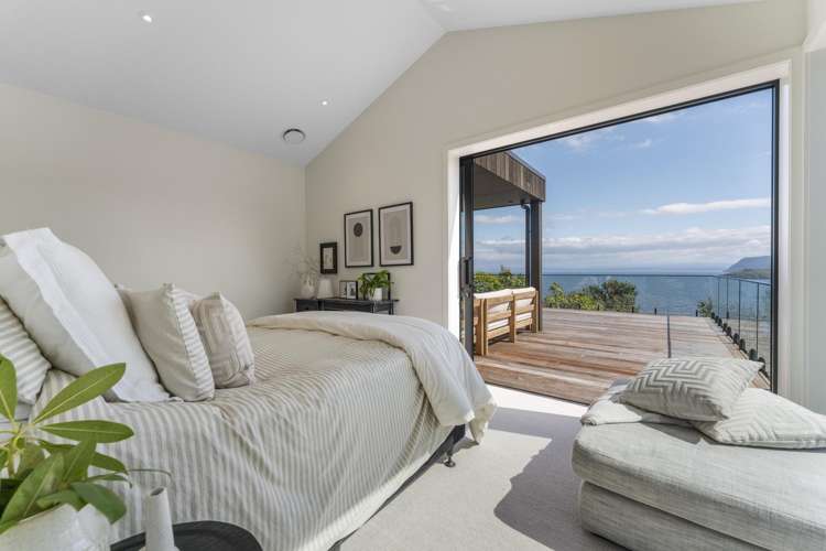 33 Whakamoenga Point Acacia Bay_9