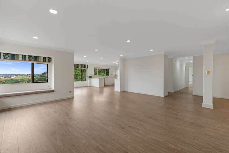 584 Redoubt Road Flat Bush_13