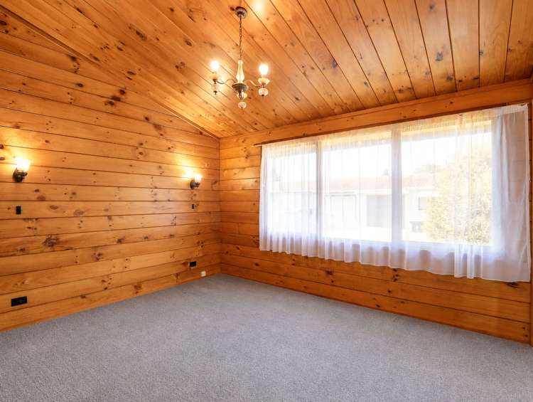 186B Clayton Road Mangakakahi_17