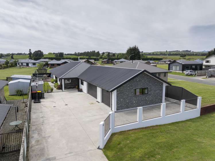 10 Orbell Crescent_1