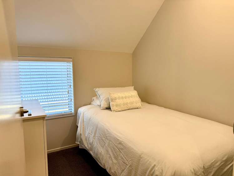 1/24 Andover Street Merivale_13