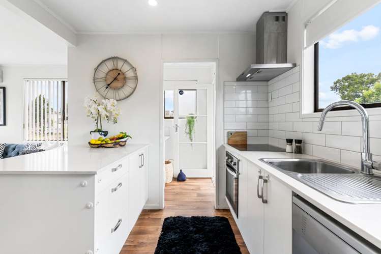 2/41 Balloch Street Randwick Park_11