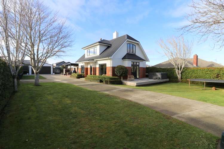 67 Antrim Street Windsor_38