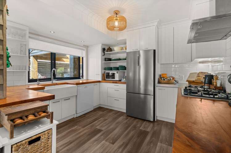 35 Knyvett Road Aongatete_12