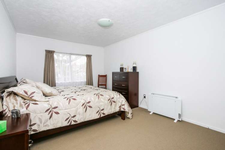 37 Kohekohe Street New Lynn_10