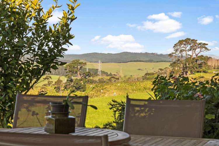 1518 Old North Road Helensville_26