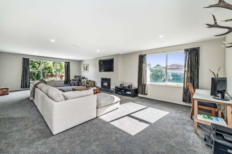 24 North Terrace Darfield_11