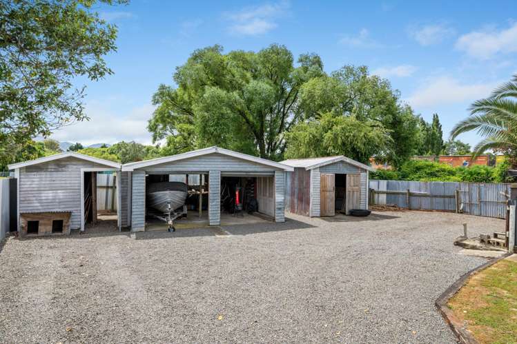 2 Redwood Street Seddon_32