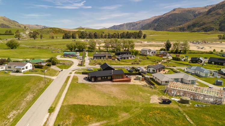 6 Stradbroke Way Kingston_8