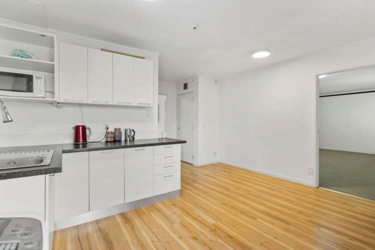 15/18 Airborne Road Rosedale_19