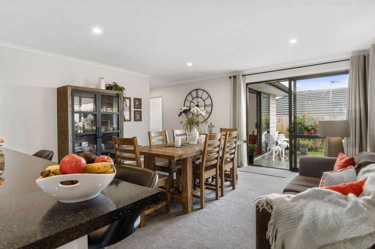 191 Ballintoy Park Drive Welcome Bay_7