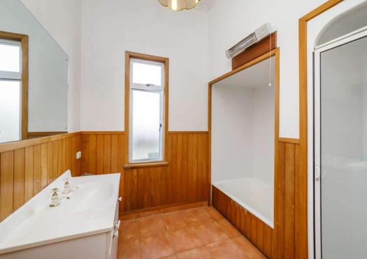 1 Ngaio Street West End_9