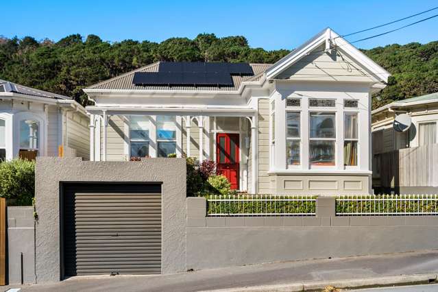 CLASSIC MOUNT VICTORIA VILLA