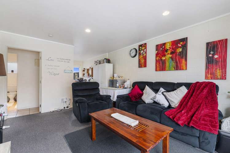 2/6 Gibson Street 1064_3