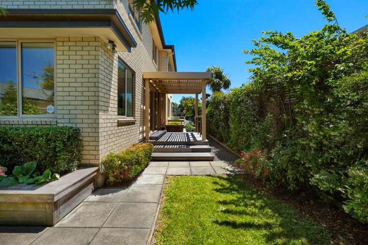 126 Lincoln Road Addington_28