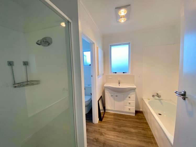 1/74 Edgewater Drive Pakuranga_6