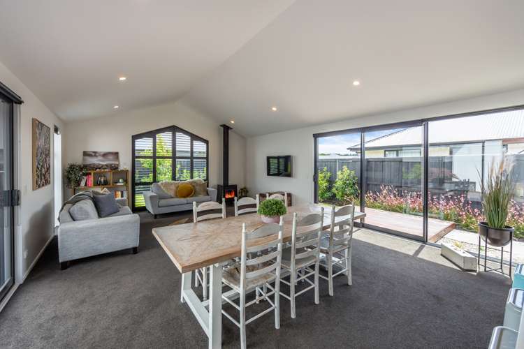 96 Oaks Drive Lincoln_10