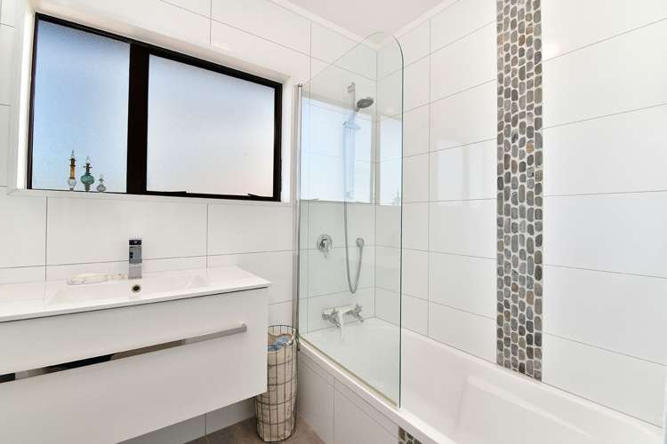 2/3 Marie Avenue Red Beach_15