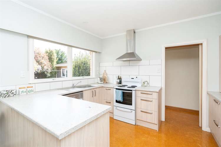 11 Scott Avenue Hamilton East_8